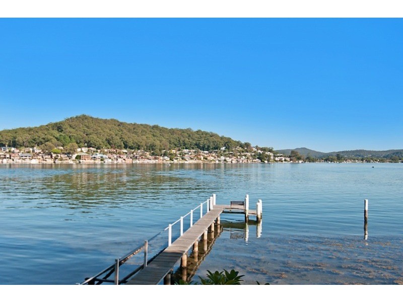 54  Daley Avenue, Daleys Point NSW 2257