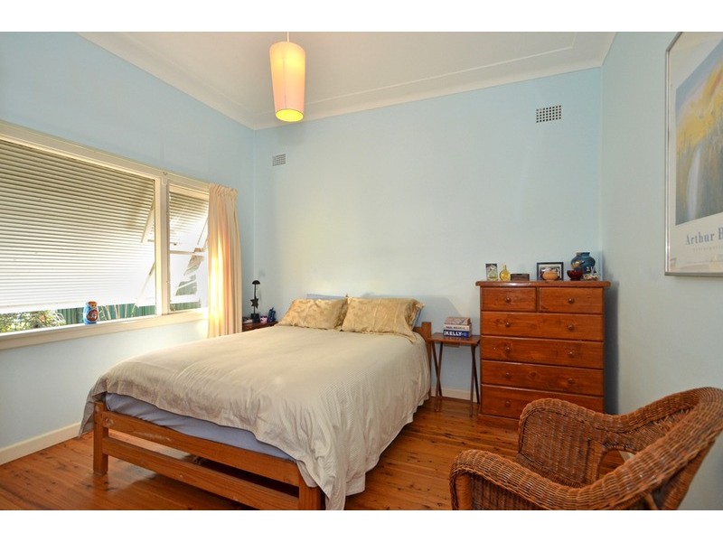 13 Cowper Road, Umina Beach NSW 2257