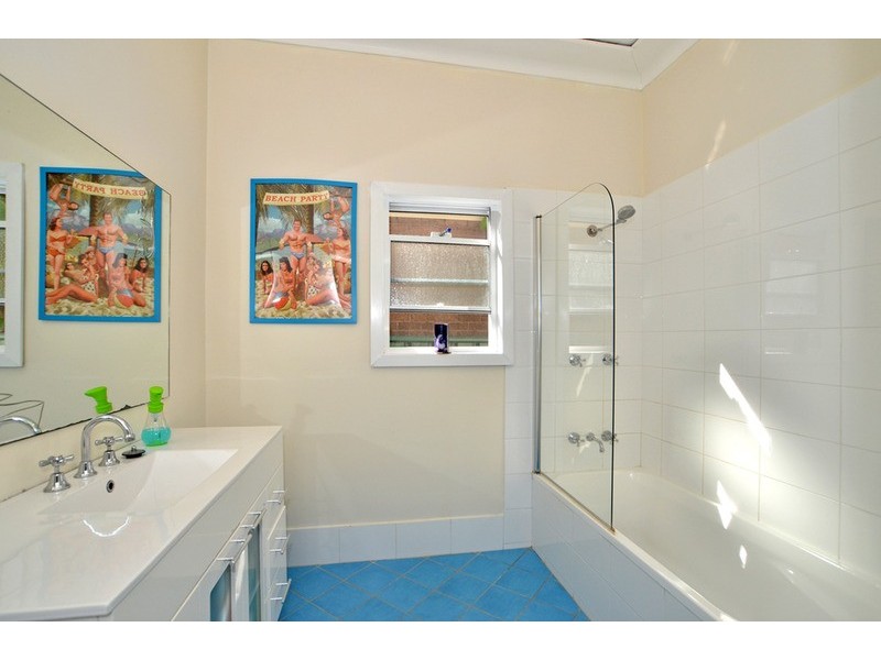 13 Cowper Road, Umina Beach NSW 2257