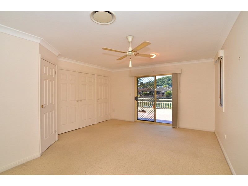 15 helmsman Boulevard, St Huberts Island NSW 2257