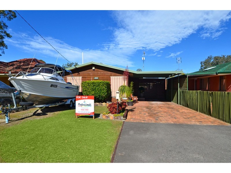 16 Inkerman Avenue, Woy Woy NSW 2256