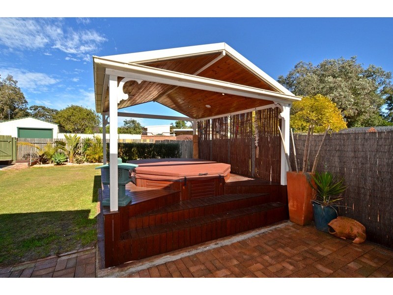 16 Inkerman Avenue, Woy Woy NSW 2256