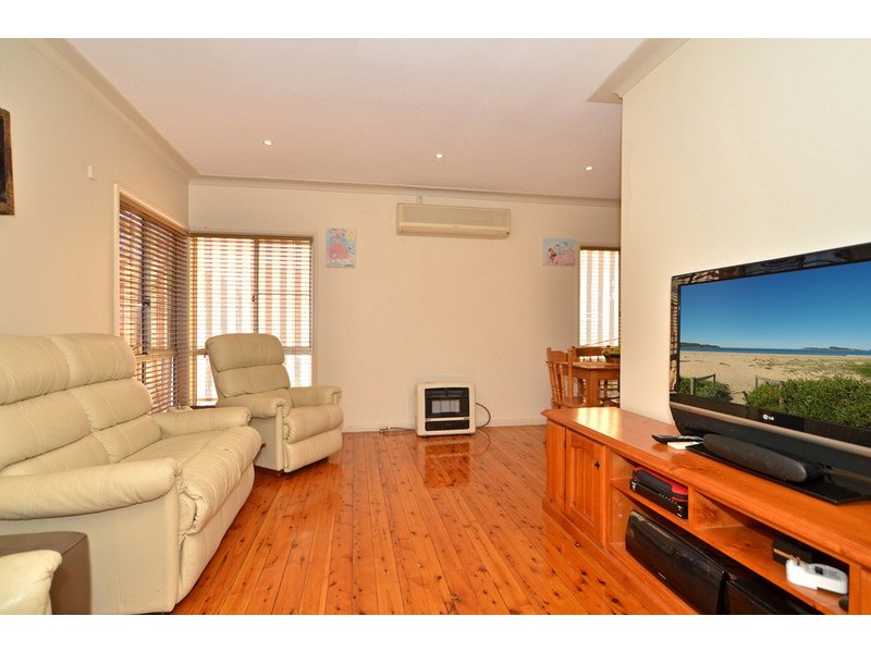 16 Inkerman Avenue, Woy Woy NSW 2256