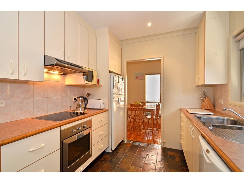 16 Inkerman Avenue, Woy Woy NSW 2256
