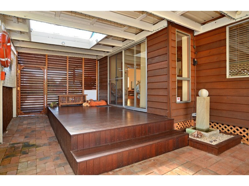 16 Inkerman Avenue, Woy Woy NSW 2256