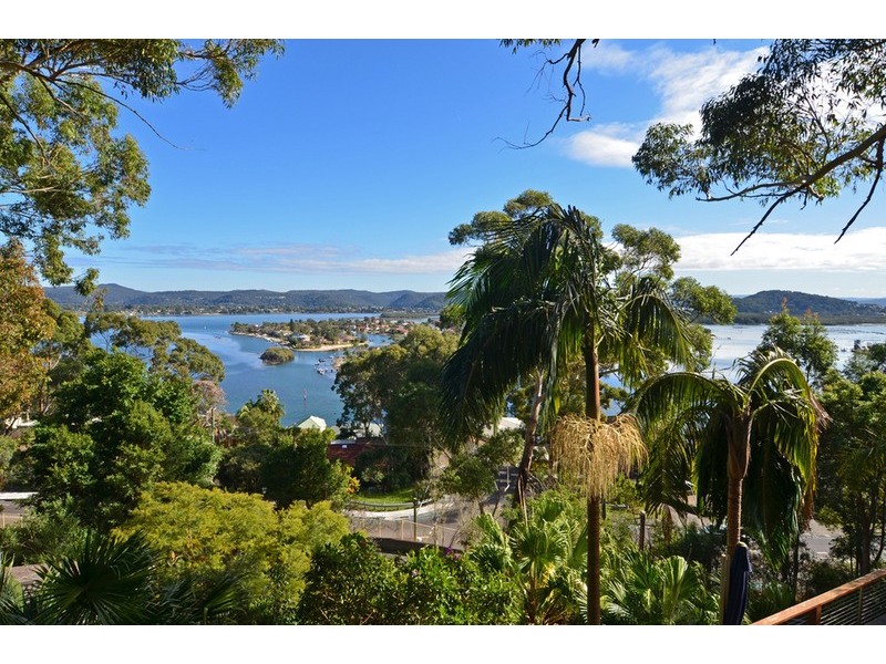 7 Daley Avenue, Daleys Point NSW 2257