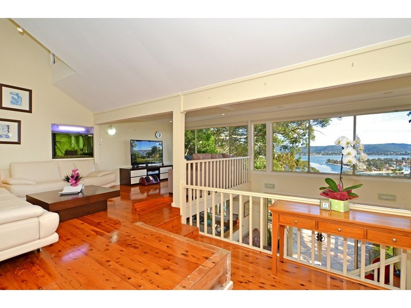 7 Daley Avenue, Daleys Point NSW 2257
