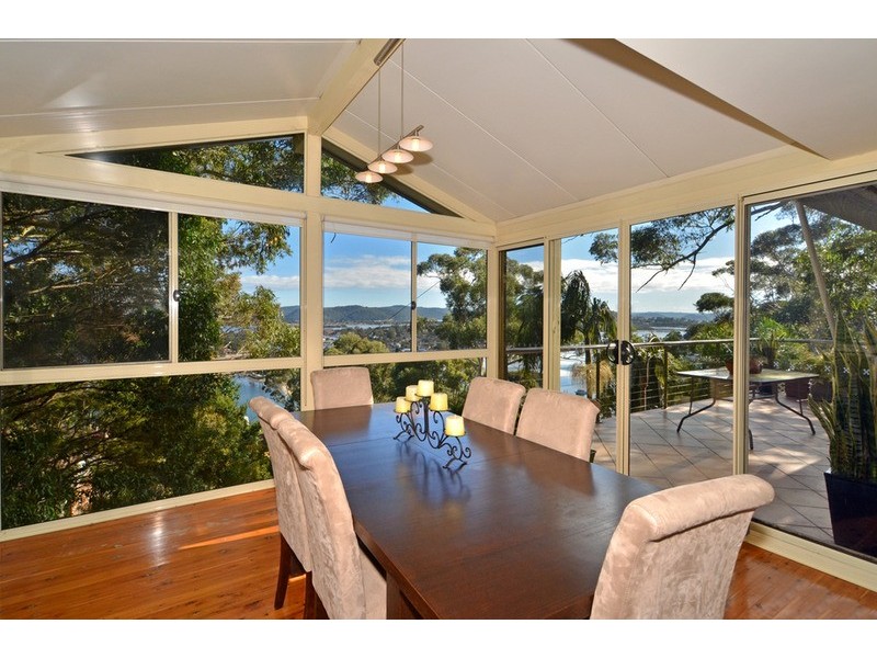 7 Daley Avenue, Daleys Point NSW 2257