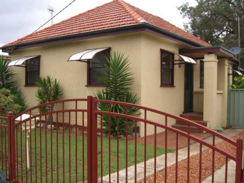 8 Bourke Road, Ettalong Beach NSW 2257