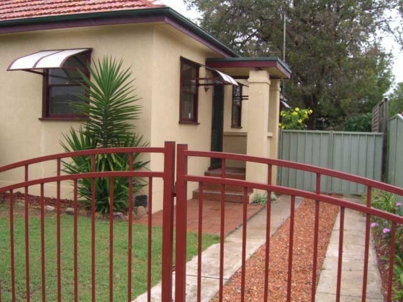 8 Bourke Road, Ettalong Beach NSW 2257