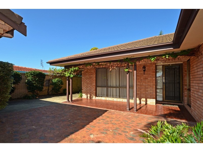 25 Nautilus Crescent, St Huberts Island NSW 2257