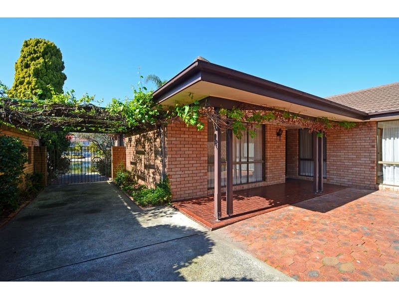 25 Nautilus Crescent, St Huberts Island NSW 2257