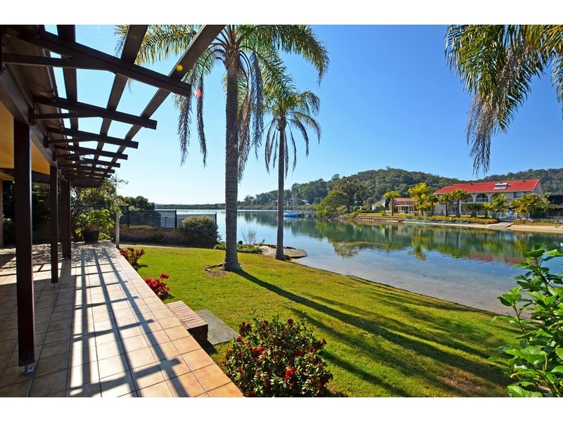 25 Nautilus Crescent, St Huberts Island NSW 2257