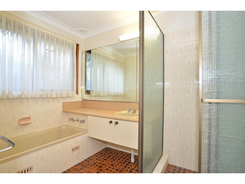 25 Nautilus Crescent, St Huberts Island NSW 2257