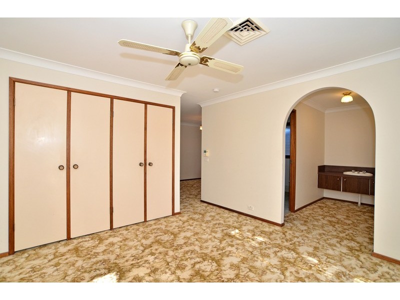 25 Nautilus Crescent, St Huberts Island NSW 2257
