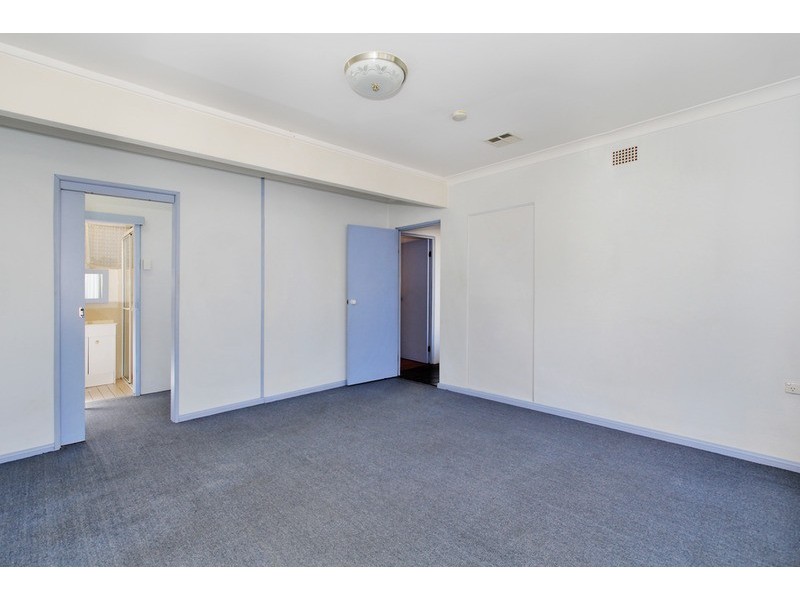 34 Sandstone Crescent, Tascott NSW 2250