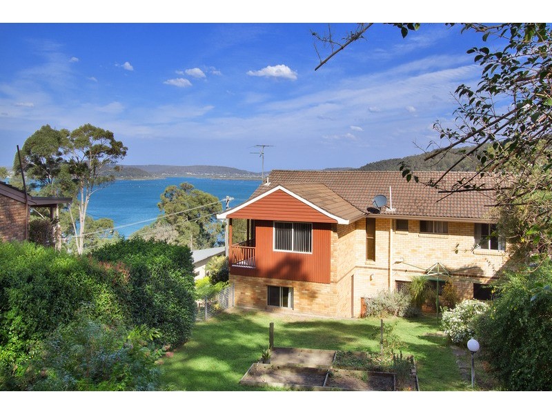 34 Sandstone Crescent, Tascott NSW 2250