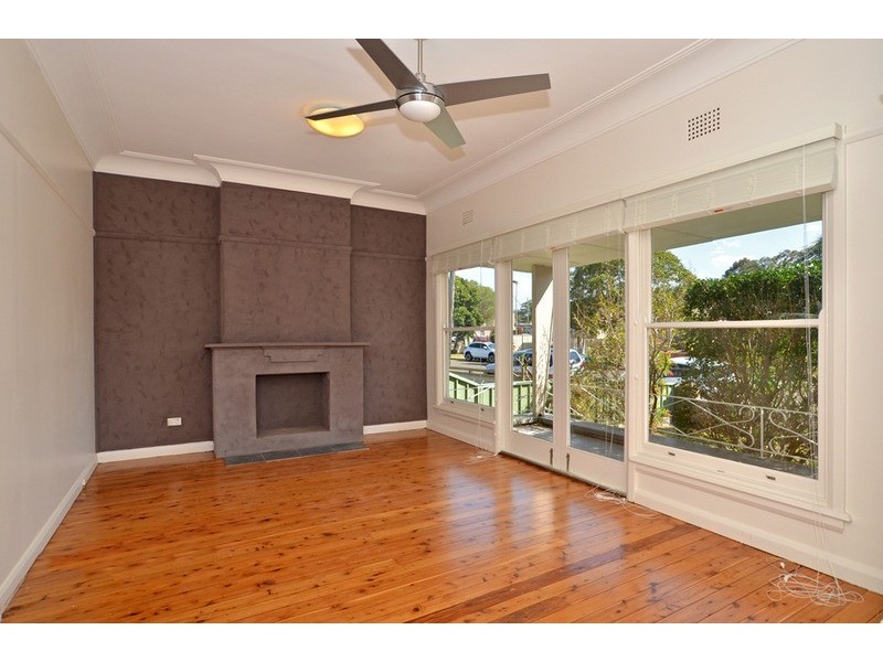 194 Memorial  Avenue, Ettalong Beach NSW 2257