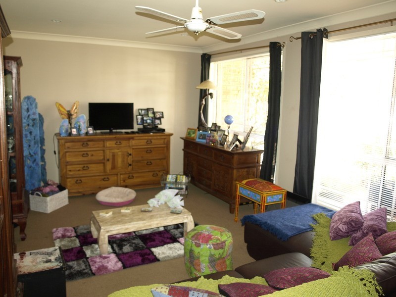 2F Burrawang Street, Ettalong Beach NSW 2257