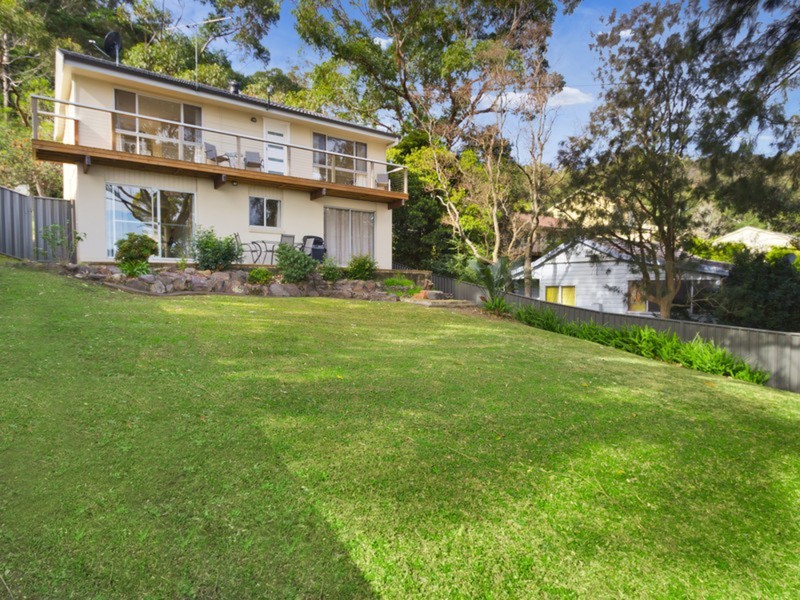62 Yugari Crescent, Daleys Point NSW 2257