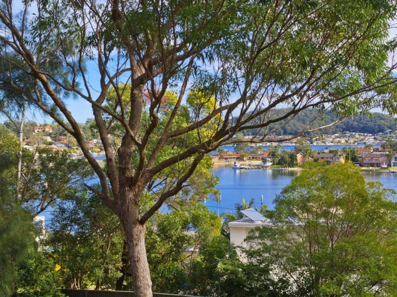 62 Yugari Crescent, Daleys Point NSW 2257