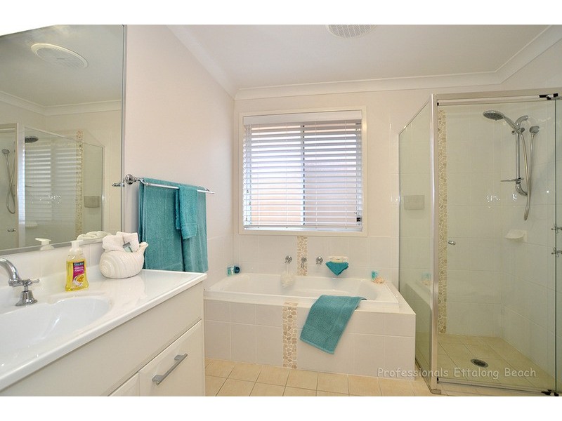 18 Lagoon  Street, Ettalong Beach NSW 2257