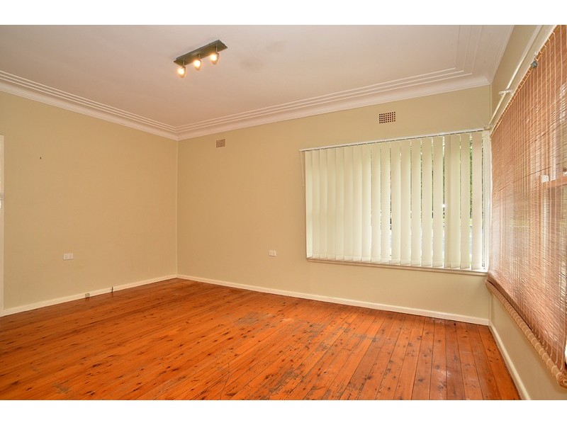 6 Picnic Parade, Ettalong Beach NSW 2257