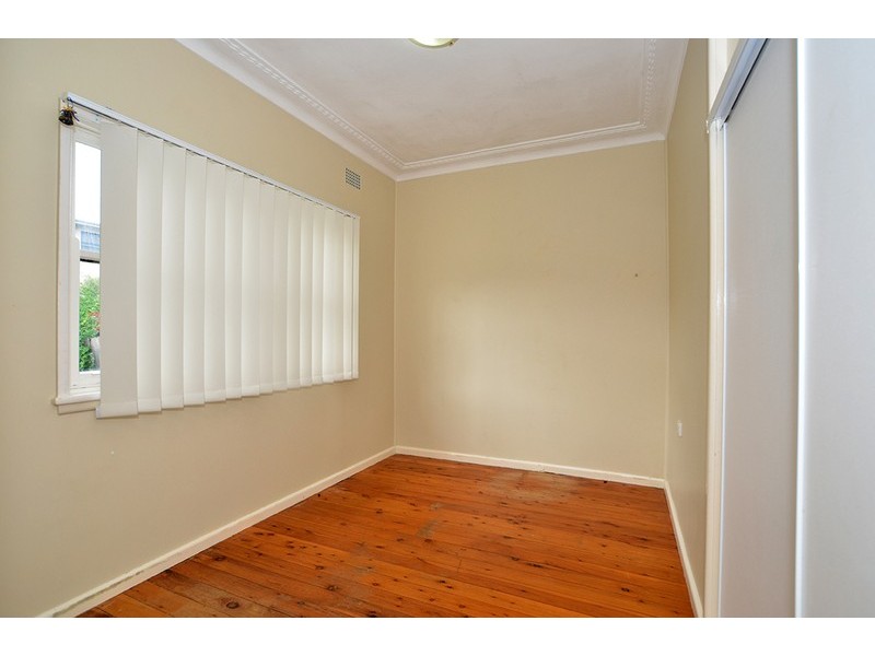 6 Picnic Parade, Ettalong Beach NSW 2257