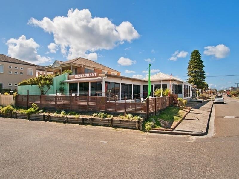 345 Trafalgar Avenue, Umina Beach NSW 2257