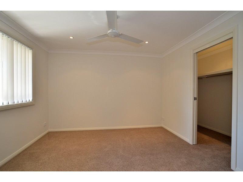 2/27 Memorial Avenue, Blackwall NSW 2256