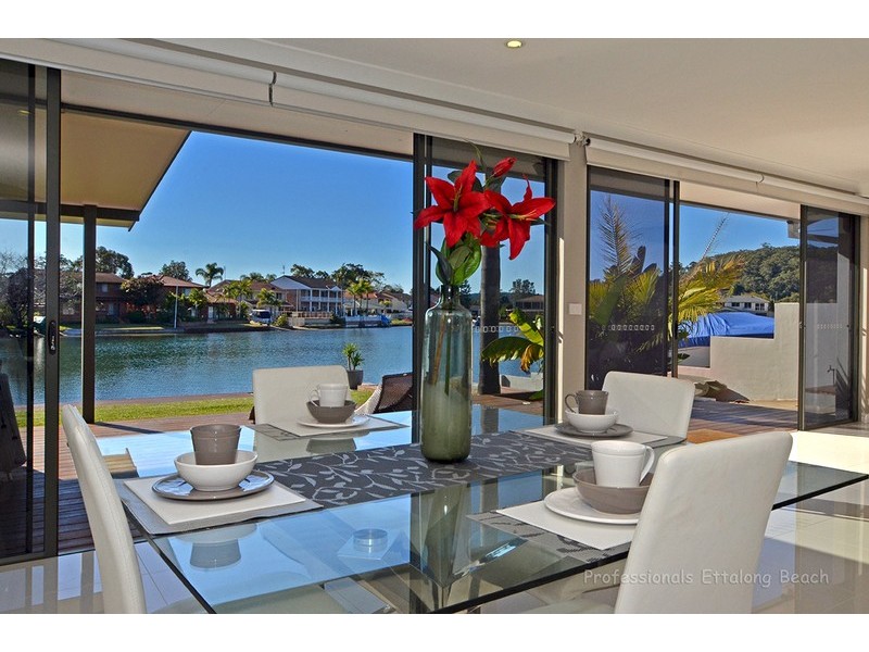 16 Cuttlefish Parade, St Huberts Island NSW 2257