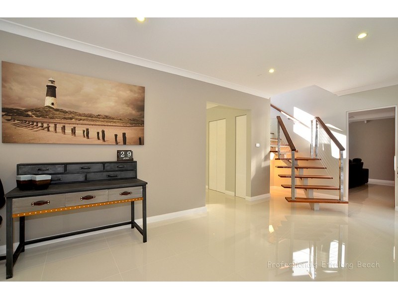 16 Cuttlefish Parade, St Huberts Island NSW 2257