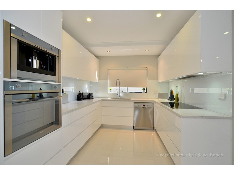 16 Cuttlefish Parade, St Huberts Island NSW 2257