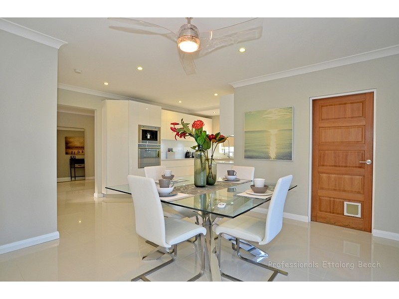 16 Cuttlefish Parade, St Huberts Island NSW 2257
