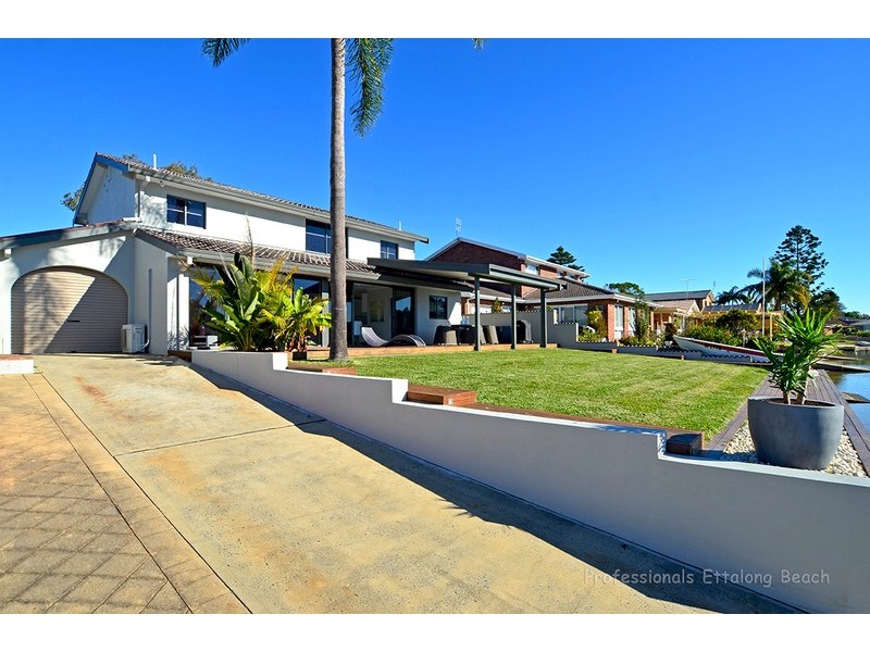 16 Cuttlefish Parade, St Huberts Island NSW 2257