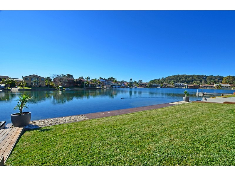 16 Cuttlefish Parade, St Huberts Island NSW 2257