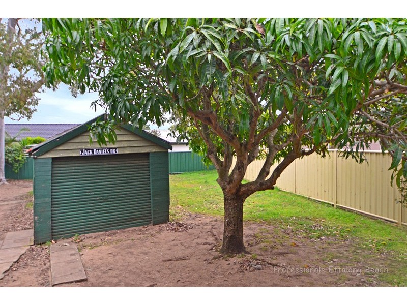 15 Trafalgar Avenue, Woy Woy NSW 2256