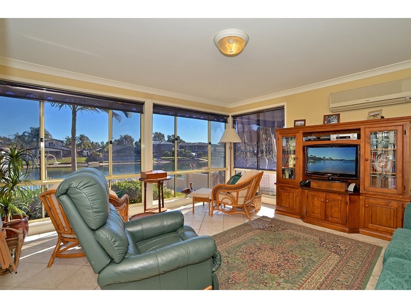 8 Salacia Close, St Huberts Island NSW 2257