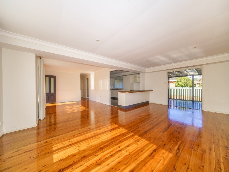 4 Veron  Road, Umina Beach NSW 2257