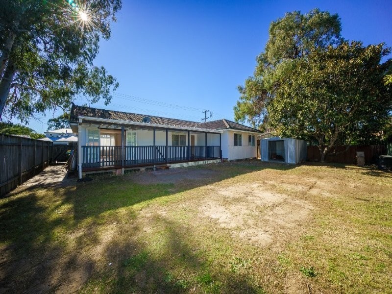 4 Veron  Road, Umina Beach NSW 2257
