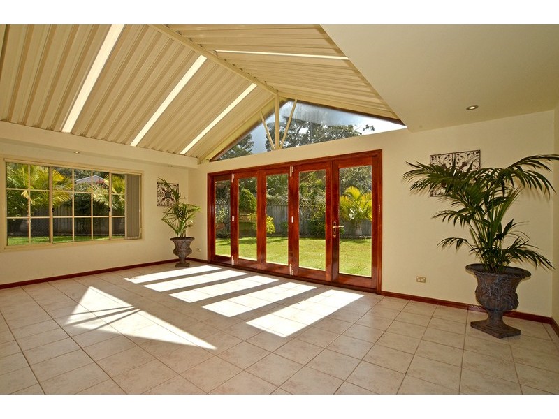 52 Singleton Road, Point Clare NSW 2250