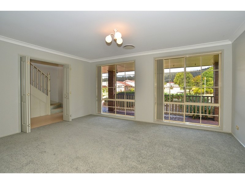 52 Singleton Road, Point Clare NSW 2250