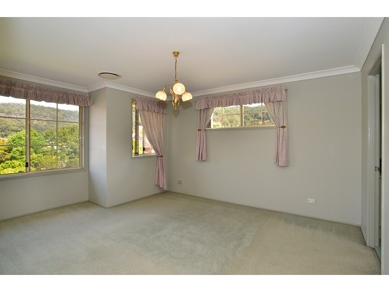 52 Singleton Road, Point Clare NSW 2250