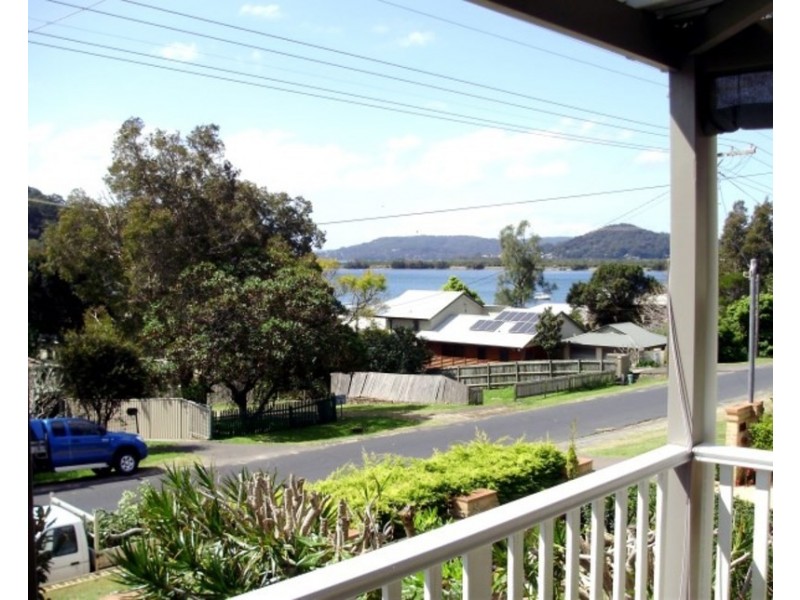 12 Taylor Street, Woy Woy Bay NSW 2256