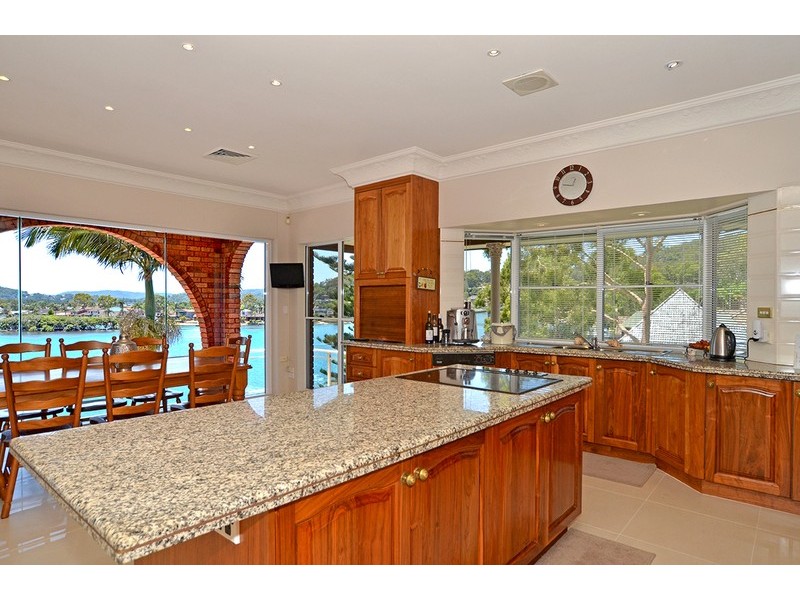 38 Daley Avenue, Daleys Point NSW 2257