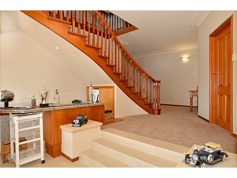 38 Daley Avenue, Daleys Point NSW 2257