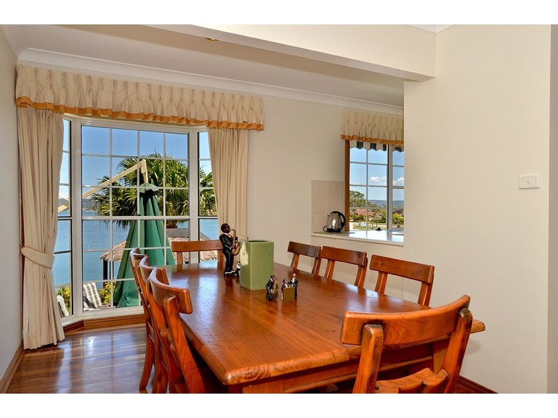 8a Daley Avenue, Daleys Point NSW 2257