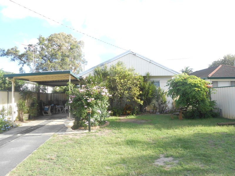 72 Dunalban Avenue, Woy Woy NSW 2256