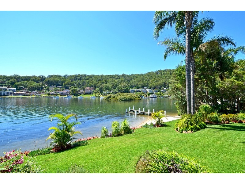 18 Long Arm Parade, St Huberts Island NSW 2257