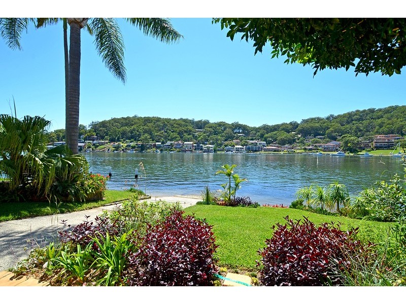 18 Long Arm Parade, St Huberts Island NSW 2257